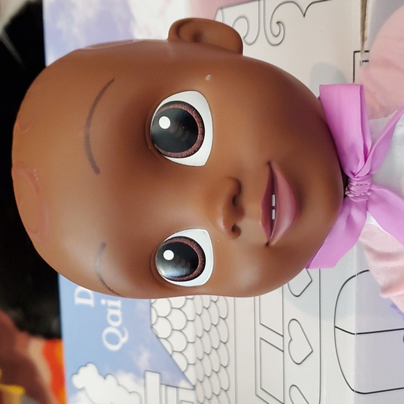 Qai qai amazon exclusive ig famous doll - Picture 3 of 14
